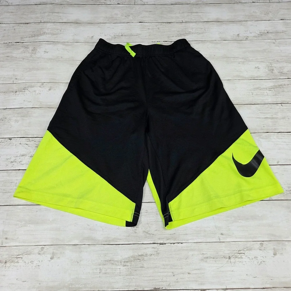 Nike Dri-FIT Basketball Shorts Colorblock Boys Large Black Volt 822952-012
